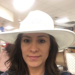 Meet your Posher, Rosa